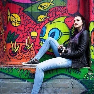 Meet your Posher, Alexia